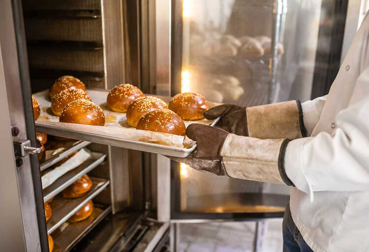 BAKERIES / CONFECTIONERS