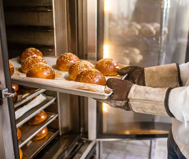 BAKERIES / CONFECTIONERS