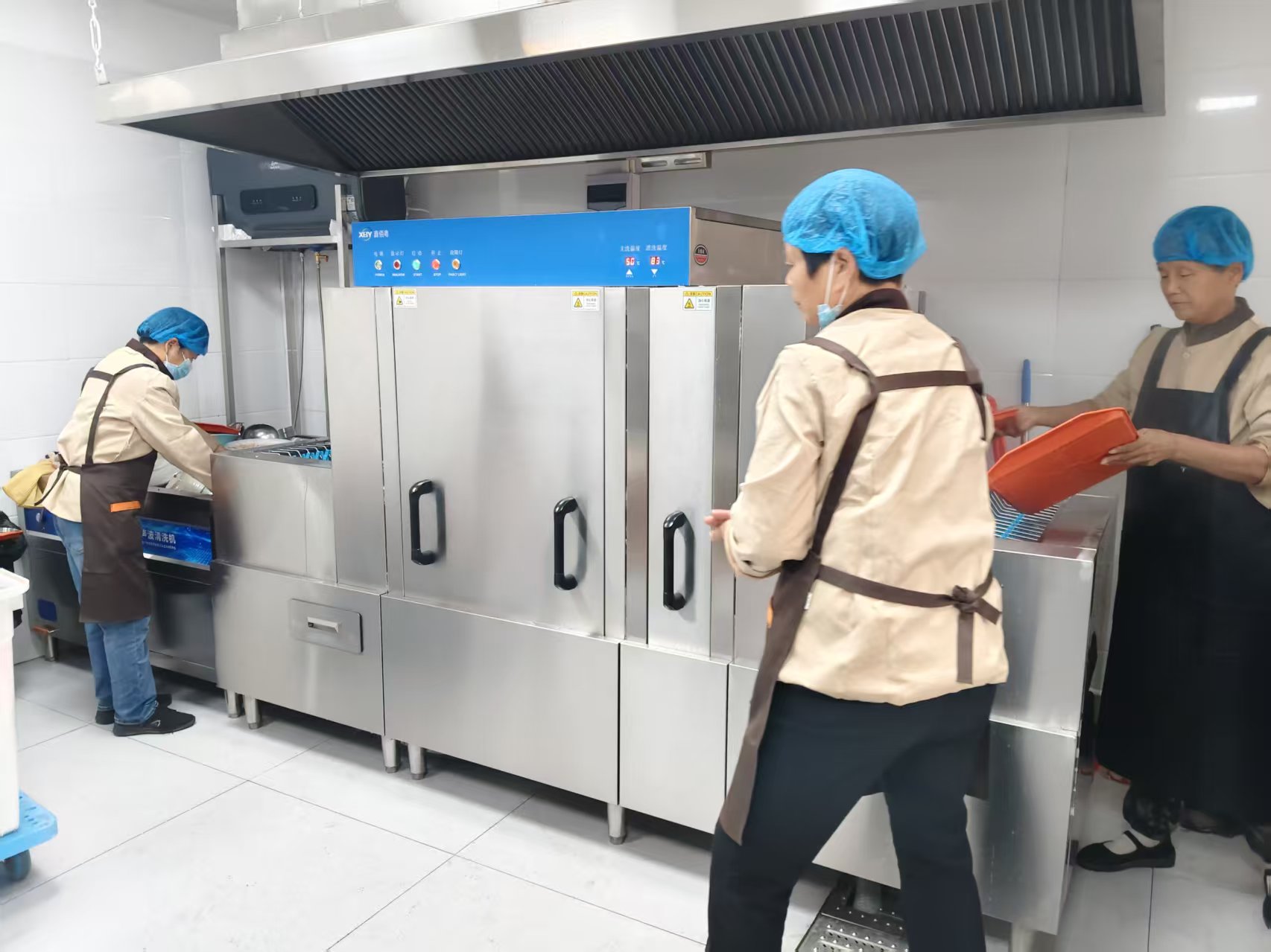 Flight-Type Dishwasher